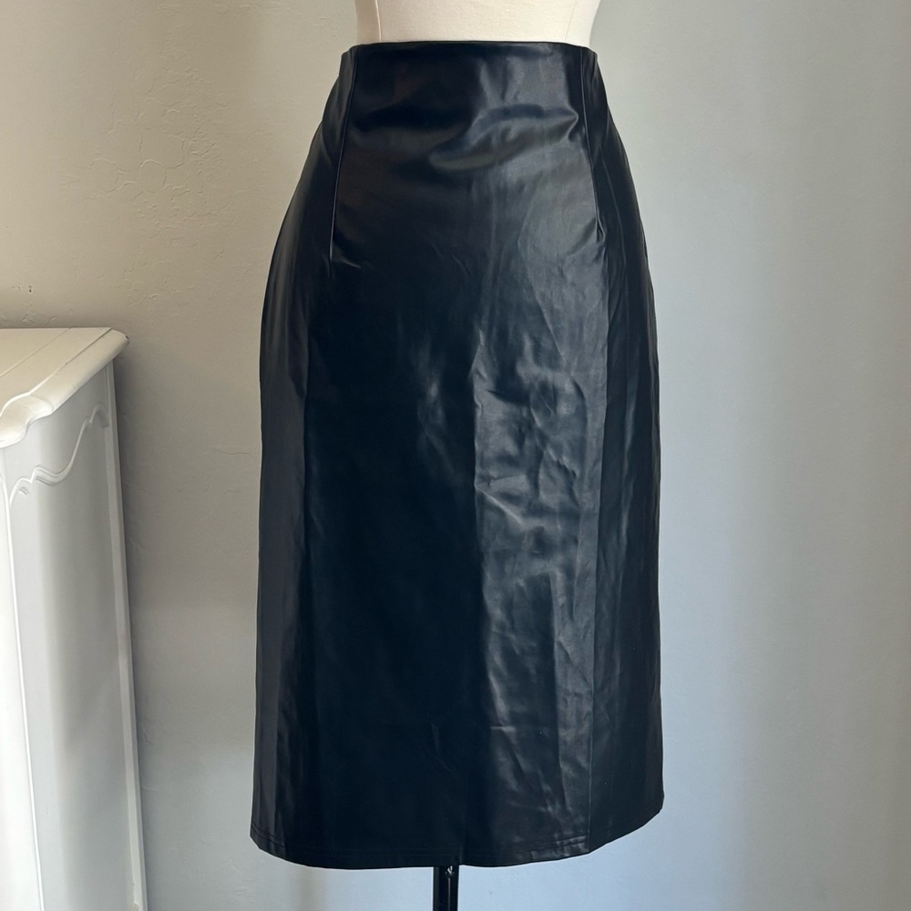 Faux Leather PU Split Hem Exposed Zipper Fitted Pencil Skirt in Black, Medium/6 - Picture 3 of 9
